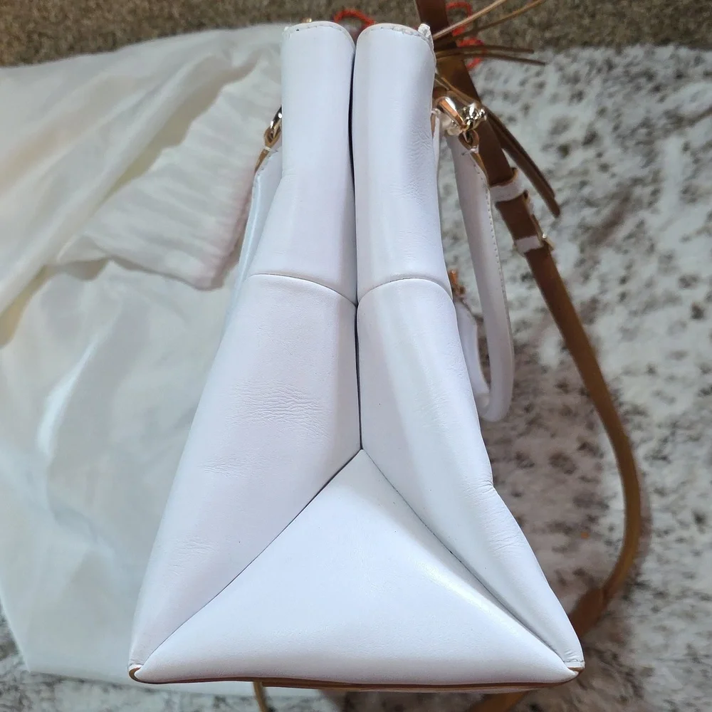 Coach Burough Bag - Picture 8 of 17